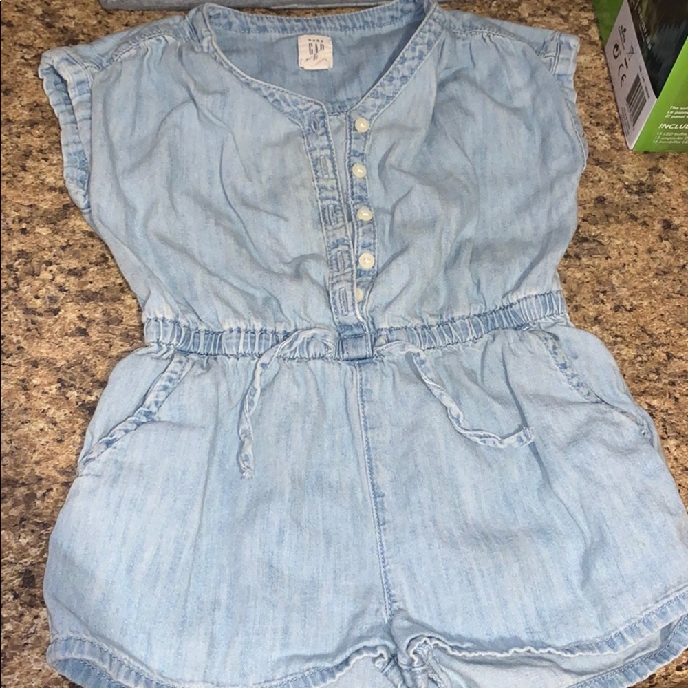 Gap romper 4T